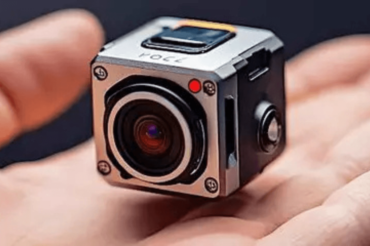 Floating Cube-Meet the Future! consumergifts